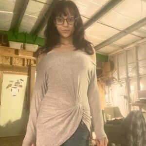 XS Fashion nova light gray long sleeve